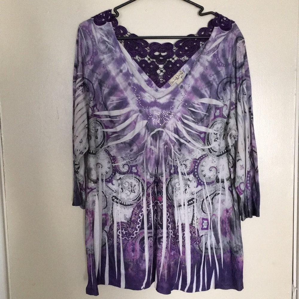 Mid sleeve shirt